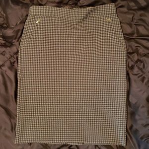 ❤The Limited gray houndstooth stretch pencil skirt